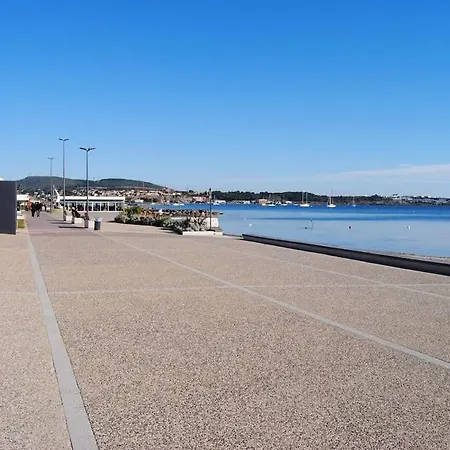 Grande Neuve Avec Piscine Pres Et Sete בלרוק-לה-באינס