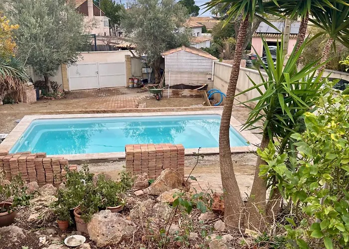 Grande Neuve Avec Piscine Pres Et Sete Βίλα *