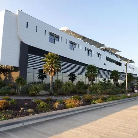 Villa Grande Neuve Avec Piscine Pres Et Sete *