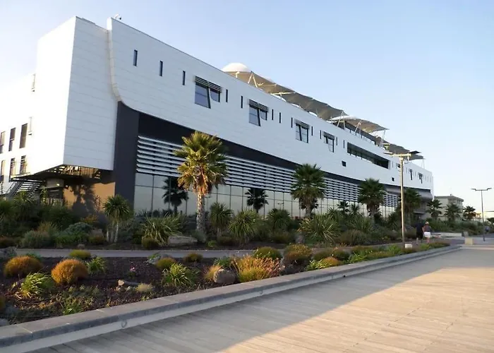 Villa Grande Neuve Avec Piscine Pres Et Sete *