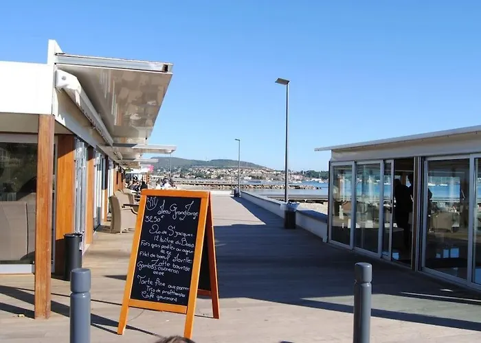 Grande Neuve Avec Piscine Pres Et Sete Villa *